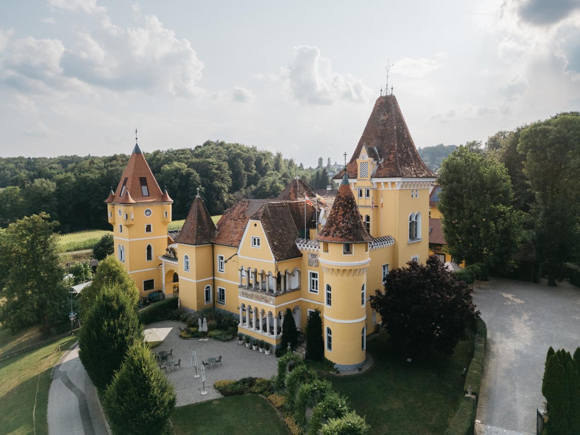 Georgi Schloss - Boutique Hotel Ehrenhausen Zewnętrze zdjęcie